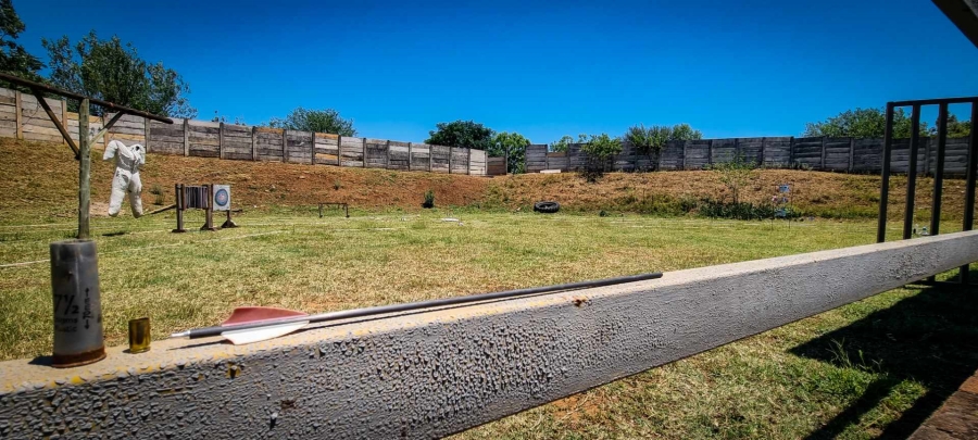 10 Bedroom Property for Sale in Skeerpoort North West